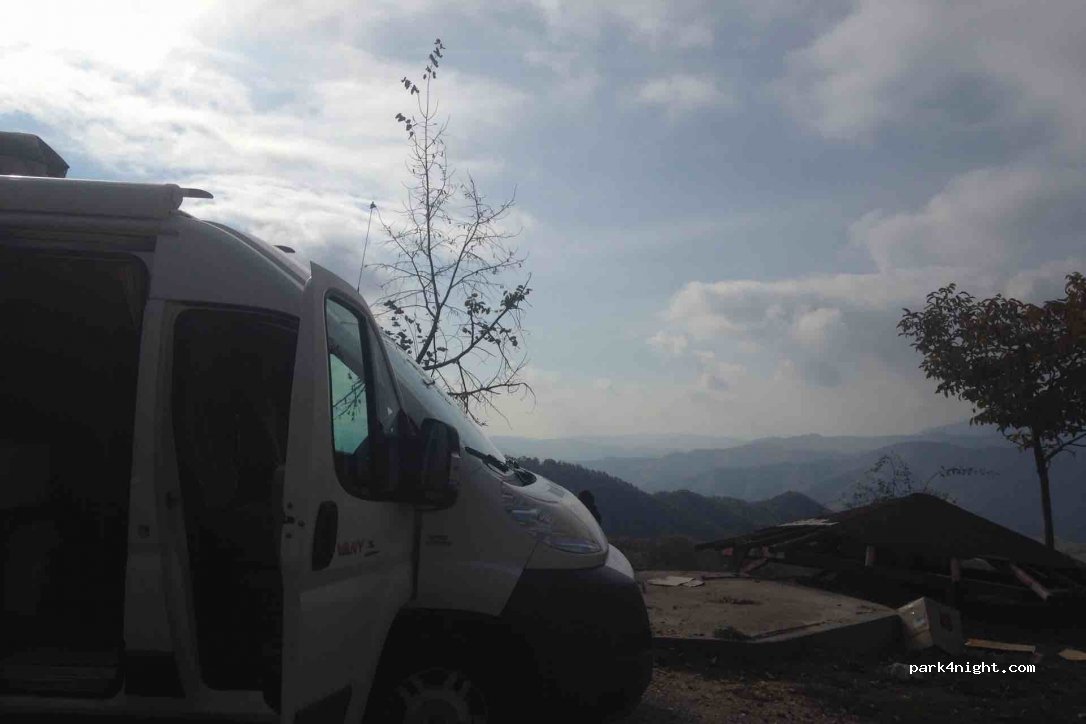 (673 00) Ano Thermes - 3 Ethniki Odos Echinou-Sinoron — foto