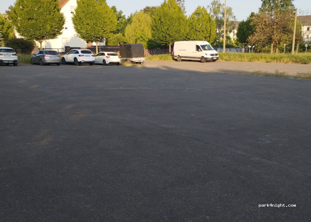 (06766) Bitterfeld-Wolfen - Puschkinstraße — foto 3