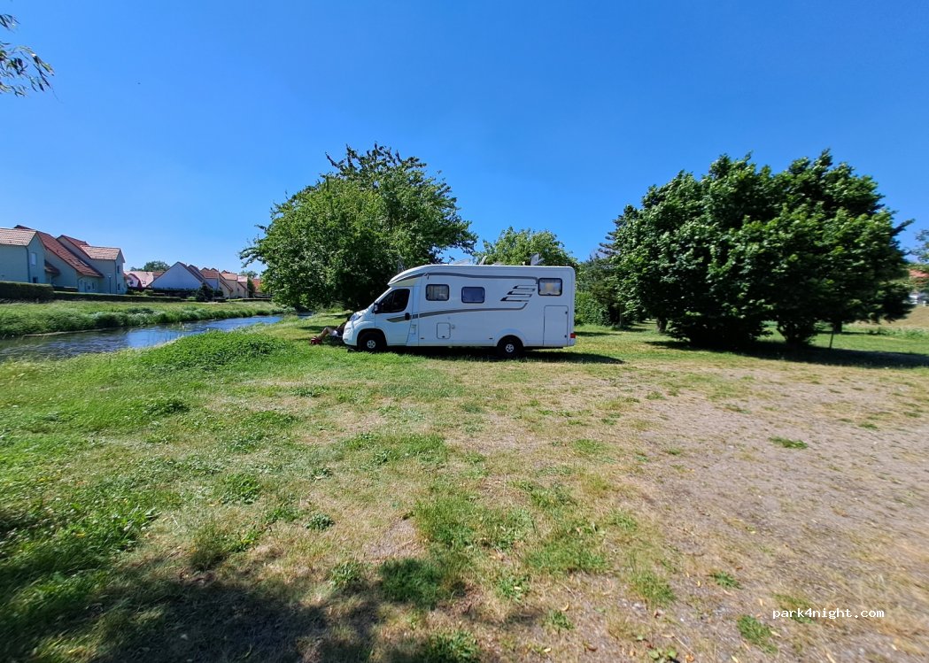 Stellplatz Wasserwander-Rastplatz — foto