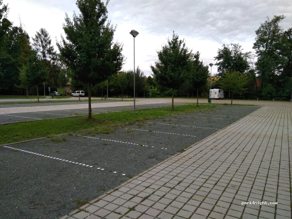 (695 01) Hodonín - 21 Lipová alej — foto