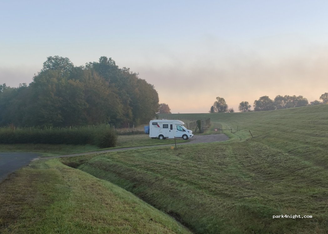 (51290) Giffaumont-Champaubert - D13 — foto 4