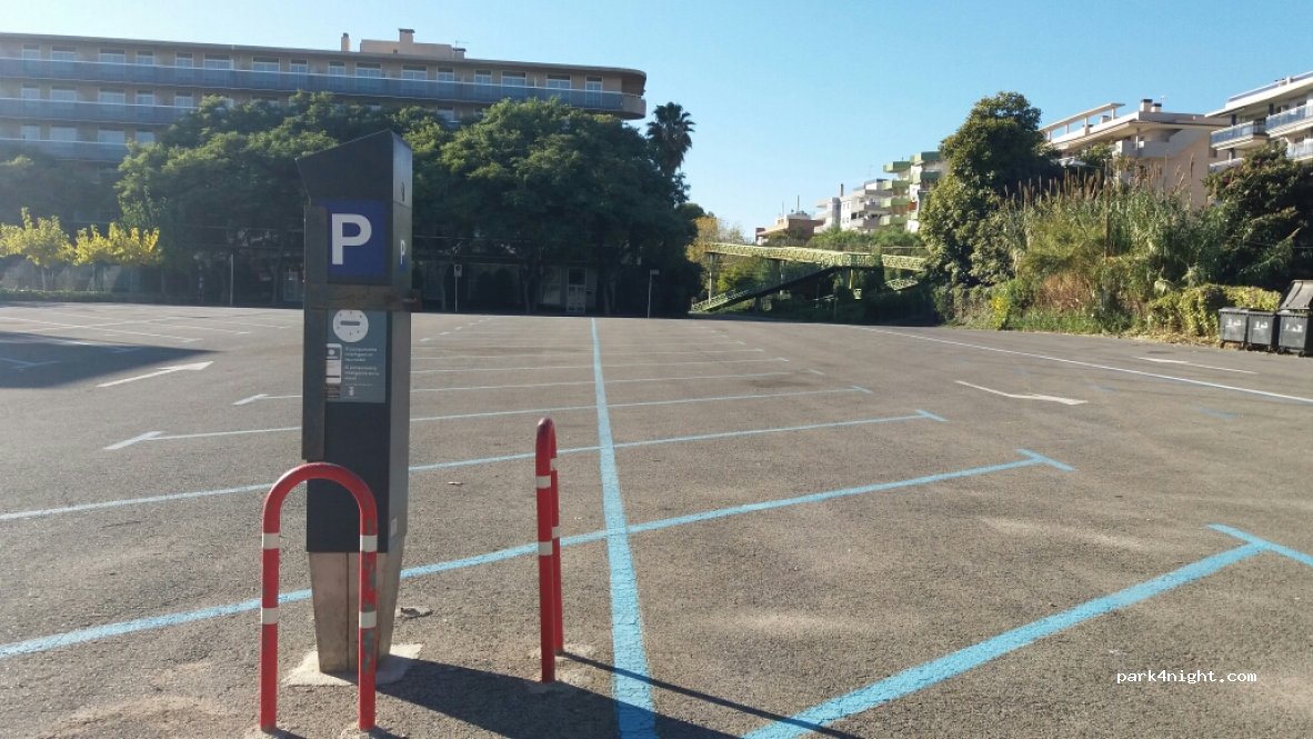 (43840) Salou - 27 Carrer de Berlín — foto