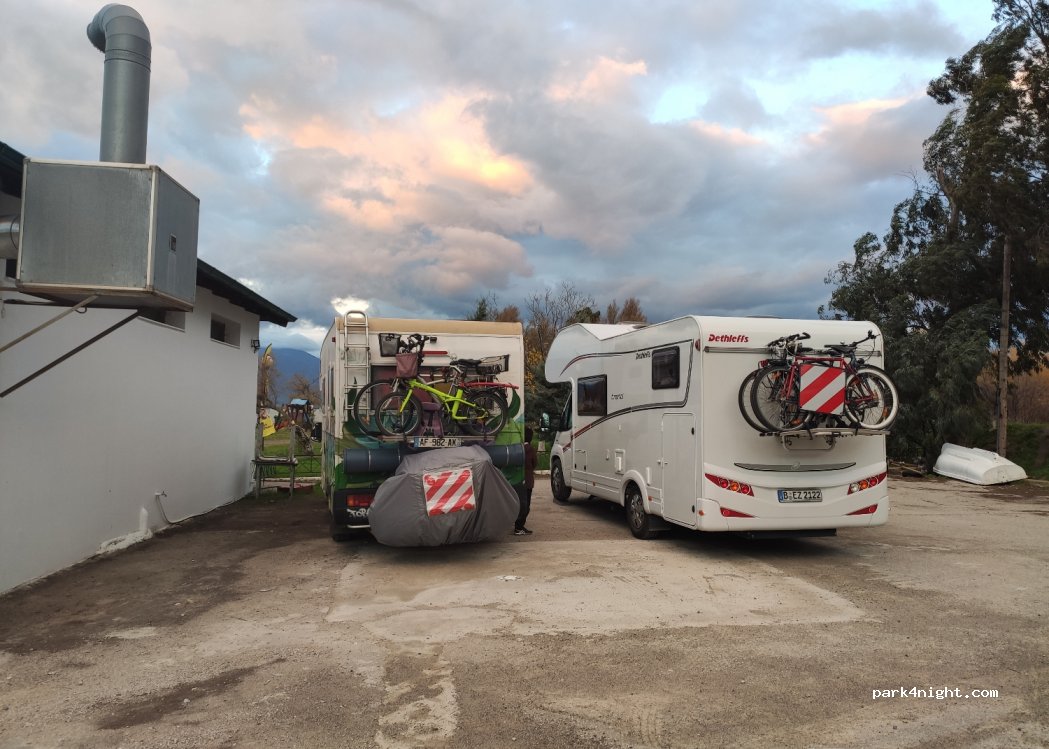 (350 09) Molos - Unnamed Road — foto 3