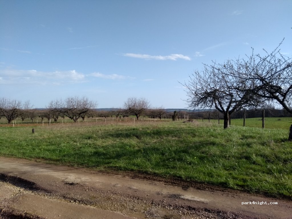 (21140) Courcelles-lès-Semur - Unnamed Road — foto 2