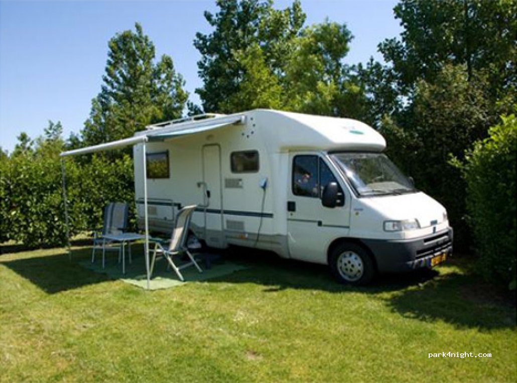 Camping en Sporthal Jacobus Hoeve — foto 2