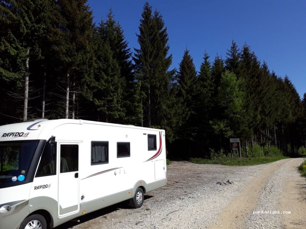 (25520) Goux-les-Usiers - Unnamed Road — foto