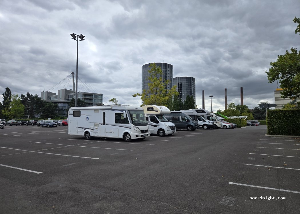 (38440) Wolfsburg - VW-Mittelstraße — foto 5