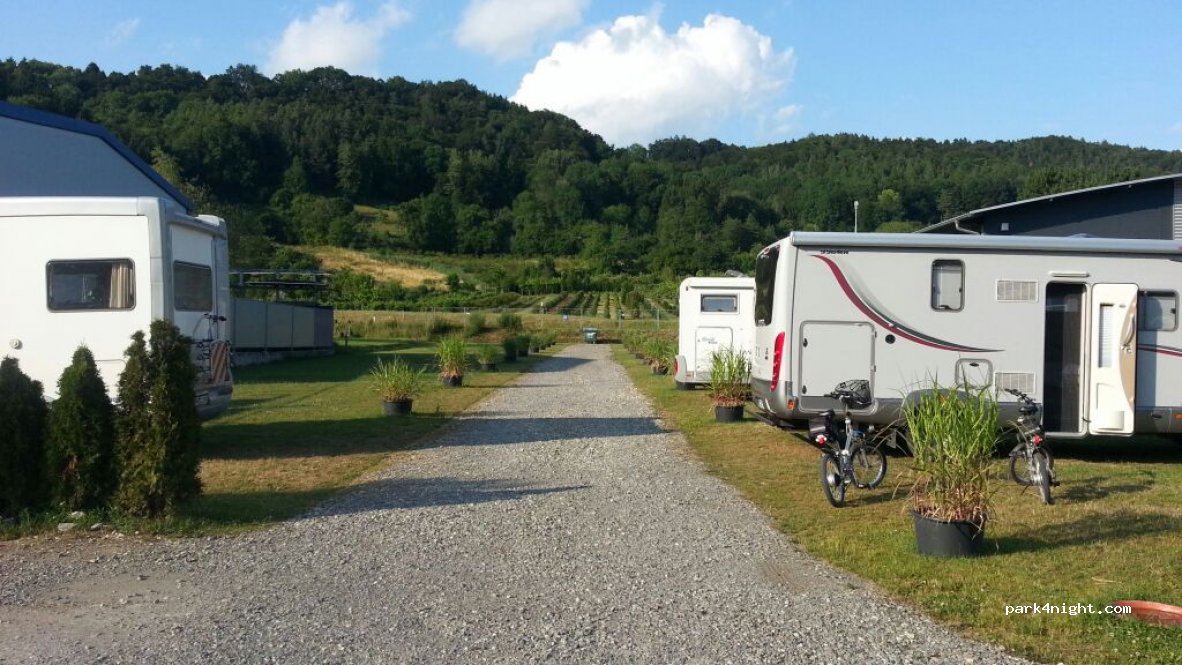 Der erste Wohnmobilhafen am See — foto