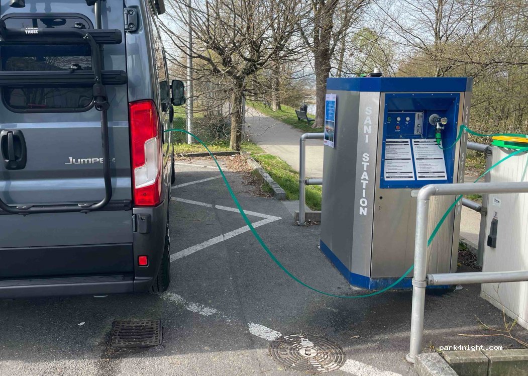 Wohnmobilstellplatz Friedrichshafen — foto