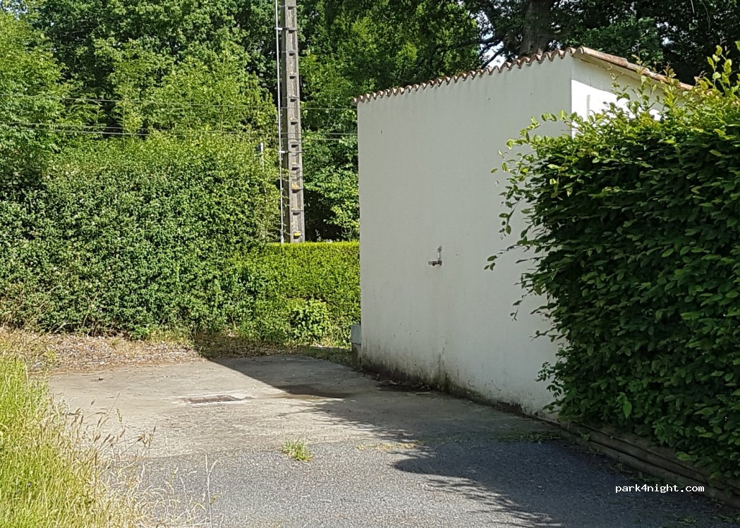 Aire de camping-car Boismé — foto 2