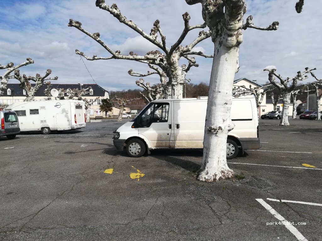 (64420) Soumoulou - Rue de Ladevèze — foto