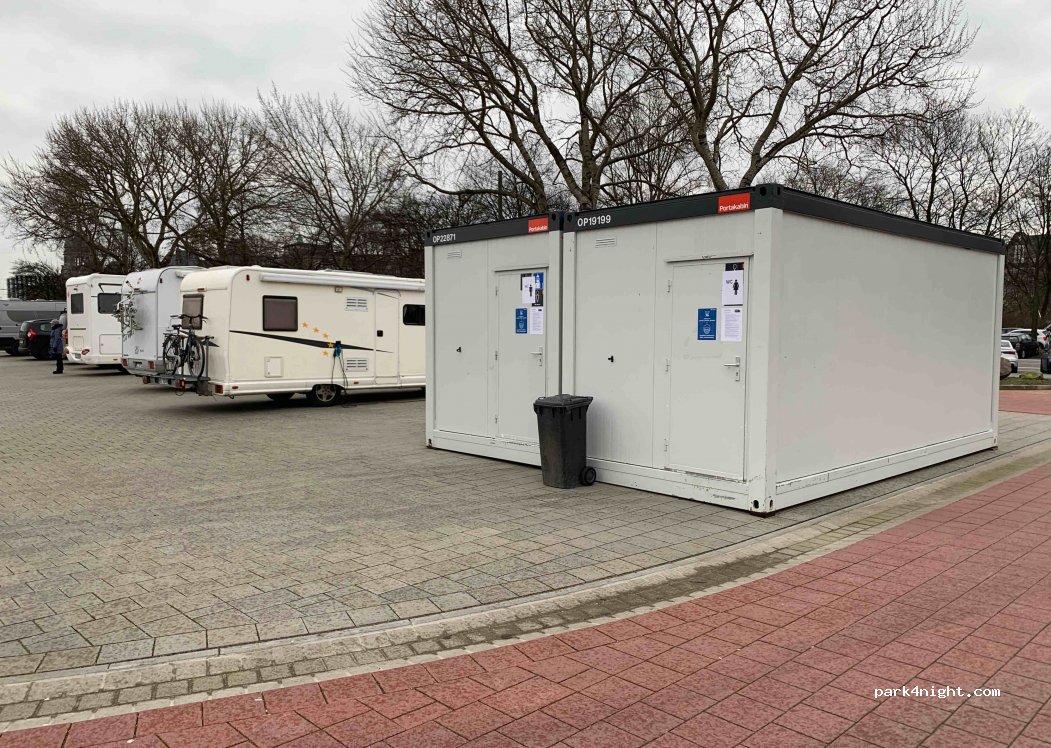 (20357) Hamburg - 52 Feldstraße — foto