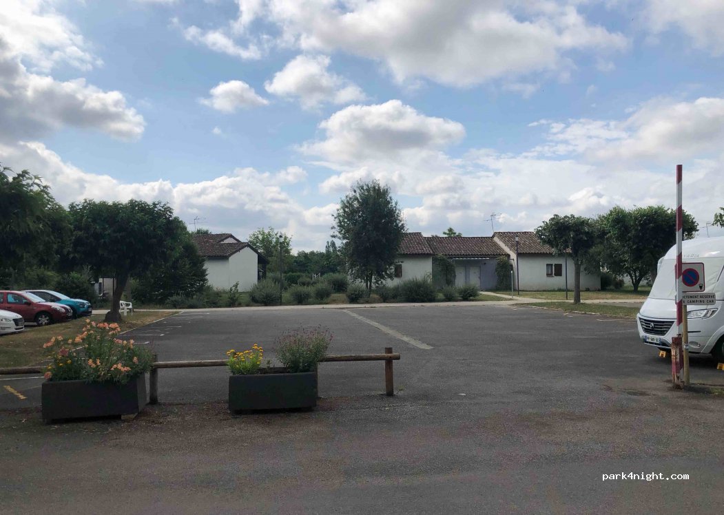 (32130) Samatan - 18-20 Avenue de Lombez — foto 2