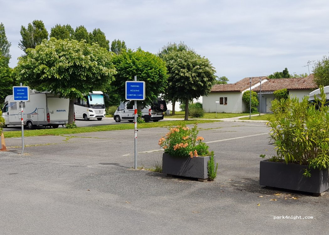 (32130) Samatan - 18-20 Avenue de Lombez — foto 4
