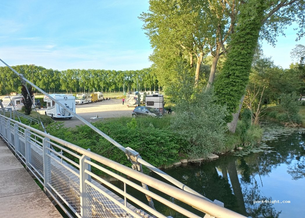 (39100) Dole - Rue Thévenot — foto 2