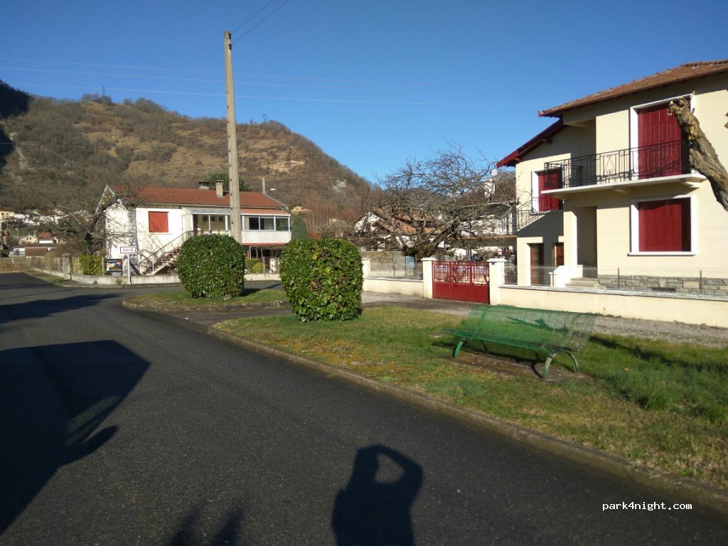 (09400) Tarascon-sur-Ariège - 8 Cité des Arrigols — foto