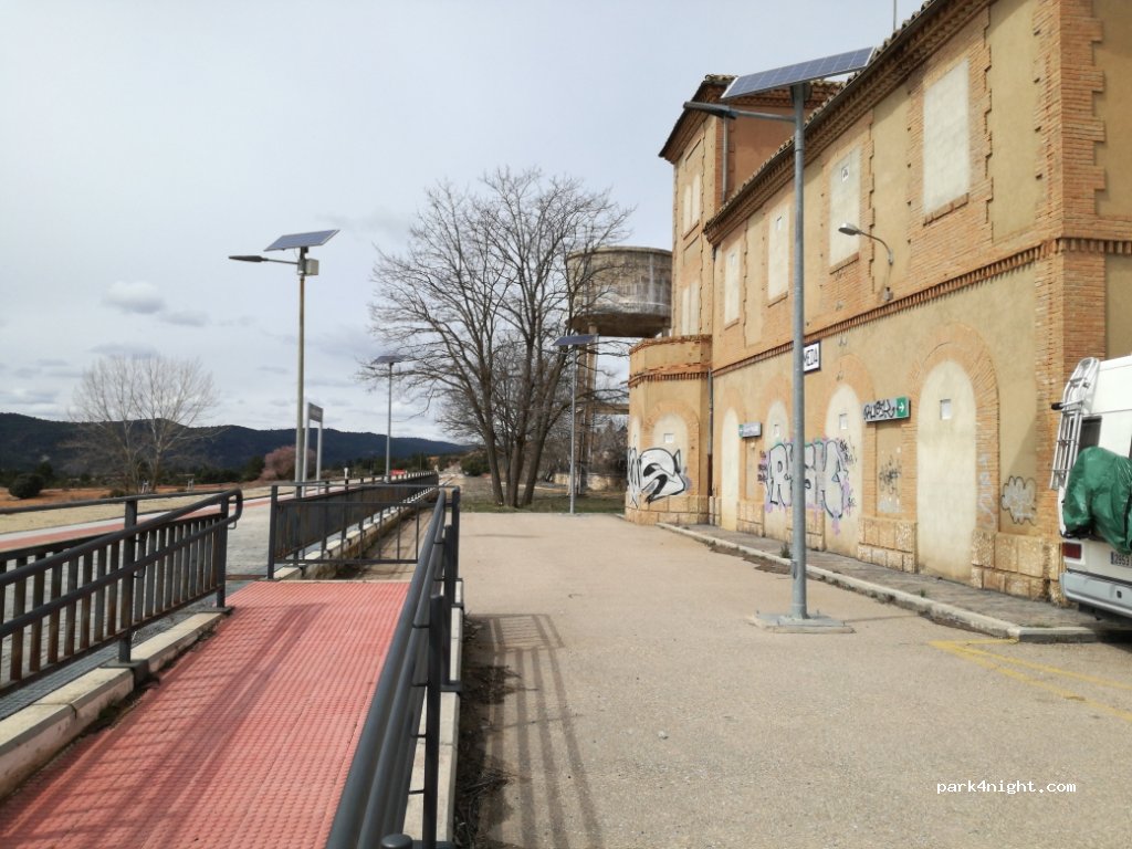 (16373) Cardenete - Unnamed Road — foto