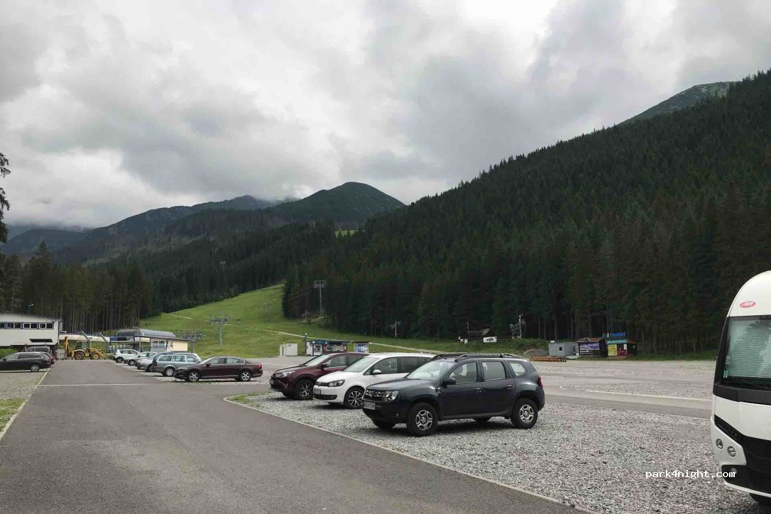 (027 32) Zuberec - Unnamed Road — foto
