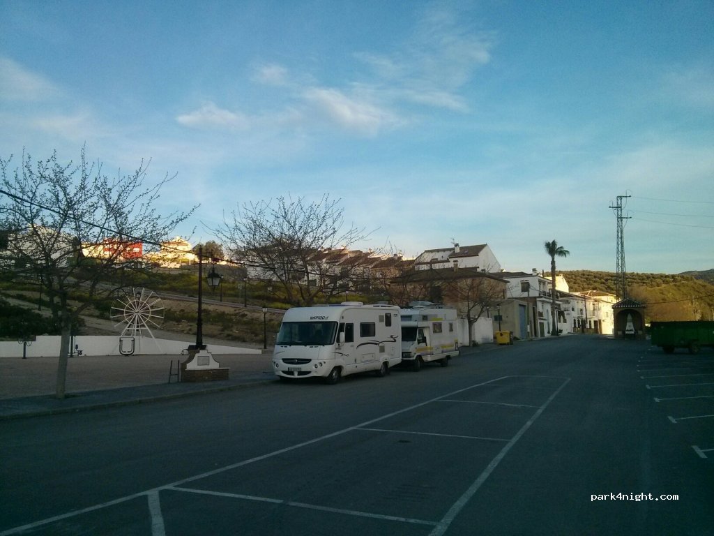 (14970) Iznájar - 2 Paseo Donantes de Sangre — foto