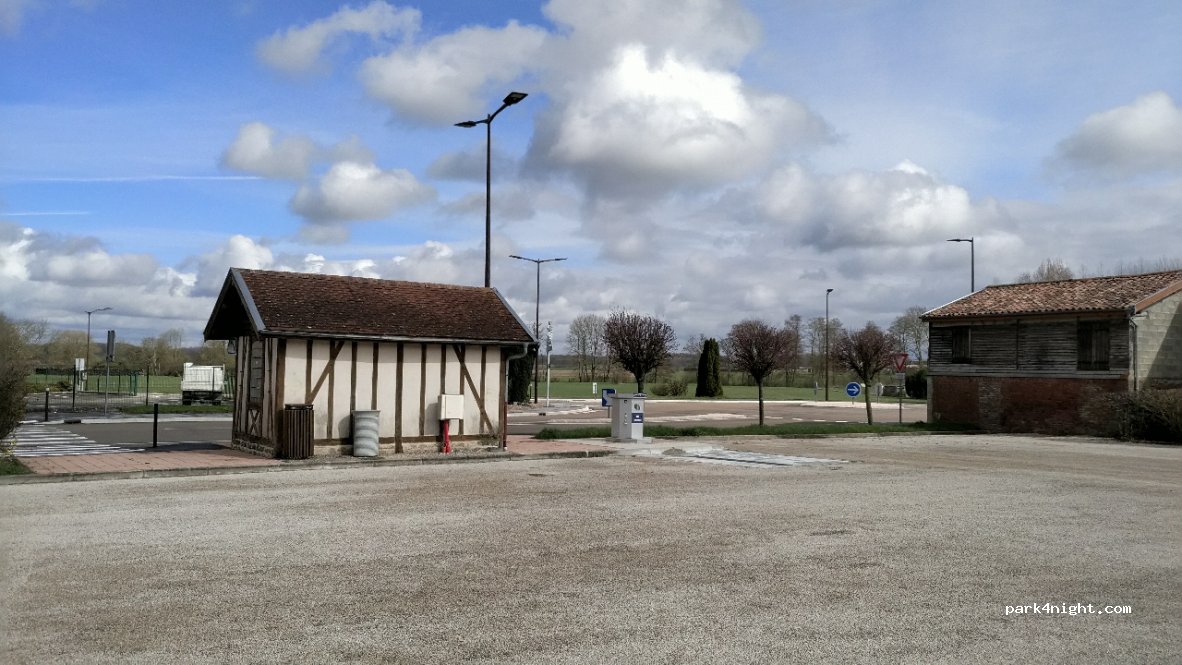 (52220) Louze - D400 — foto