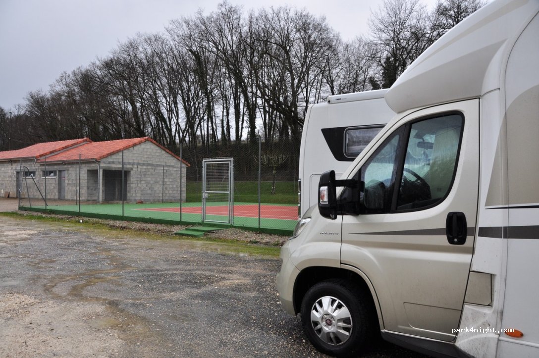(24590) Saint-Genies - D64 — foto