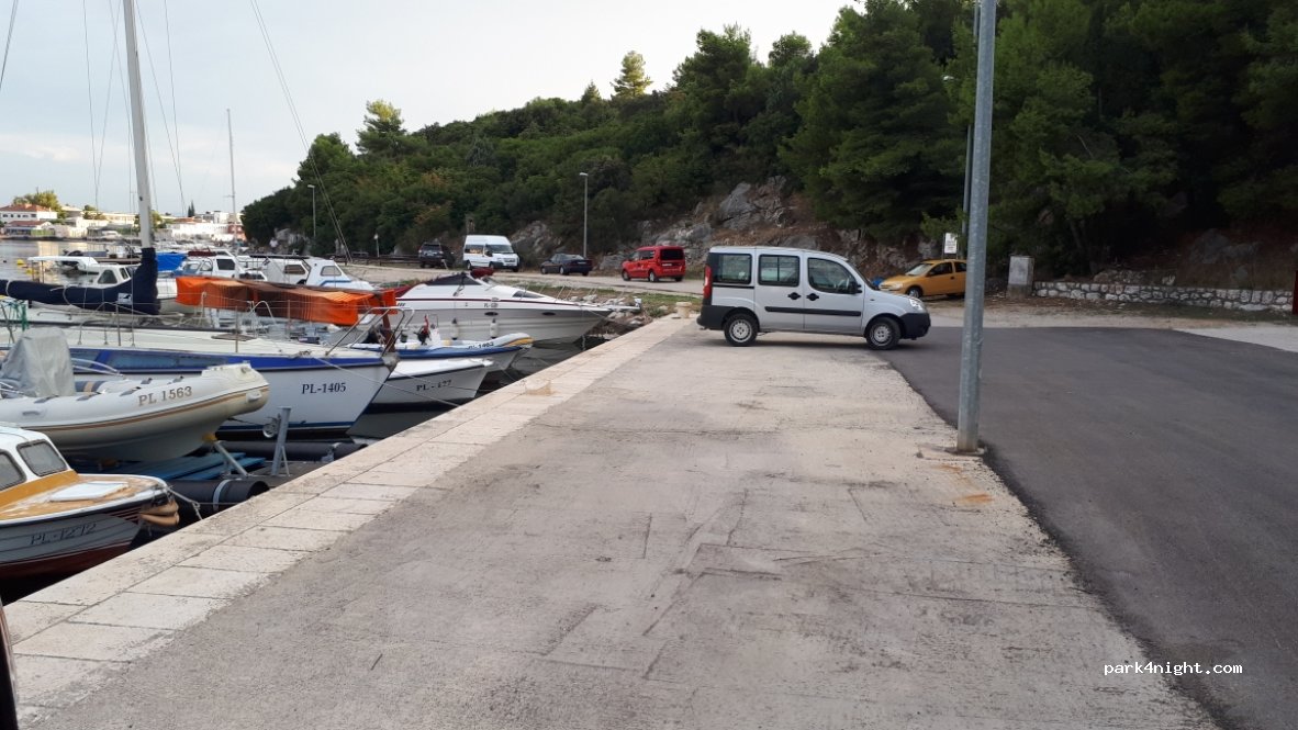(20340) Ploče - 1 Obala kralja Petra Krešimira IV — foto