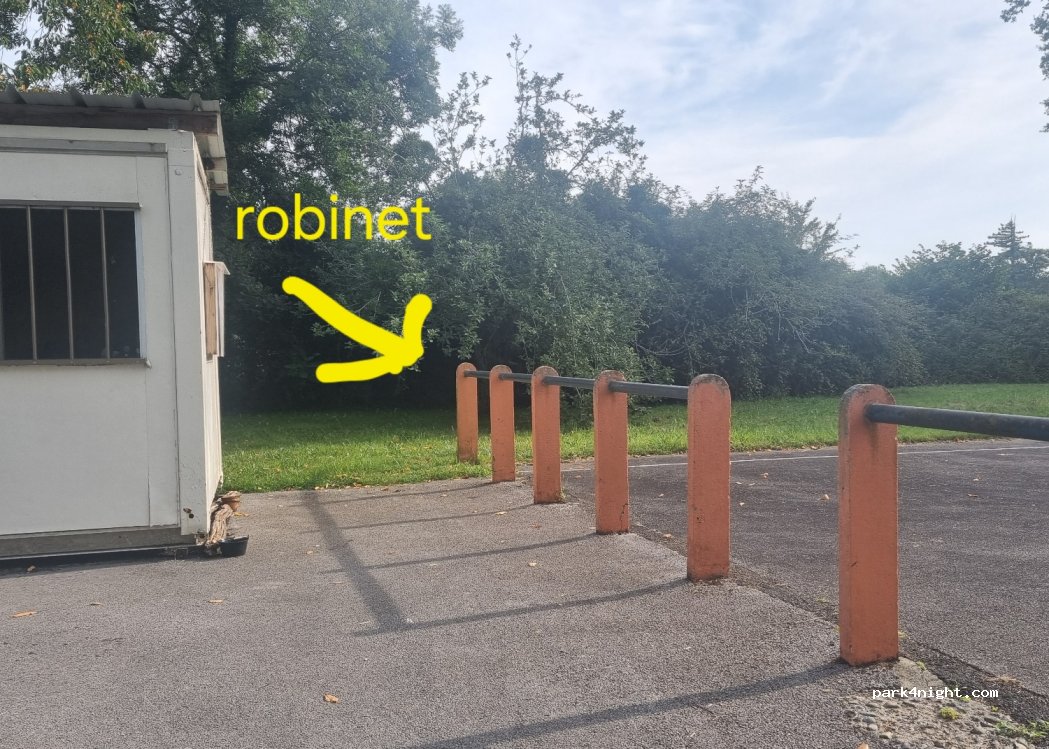 (64190) Sus - 2 Place du Fronton — foto 3
