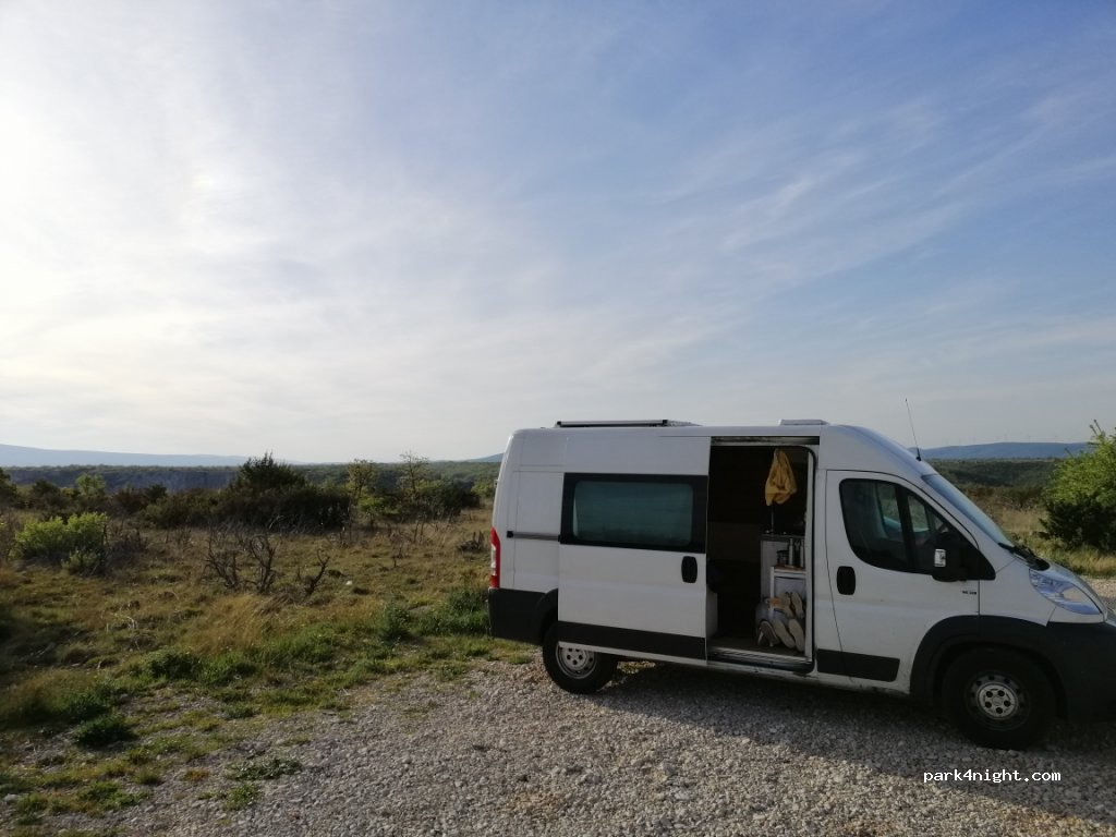 (22324) Ključ - Unnamed Road — foto 3