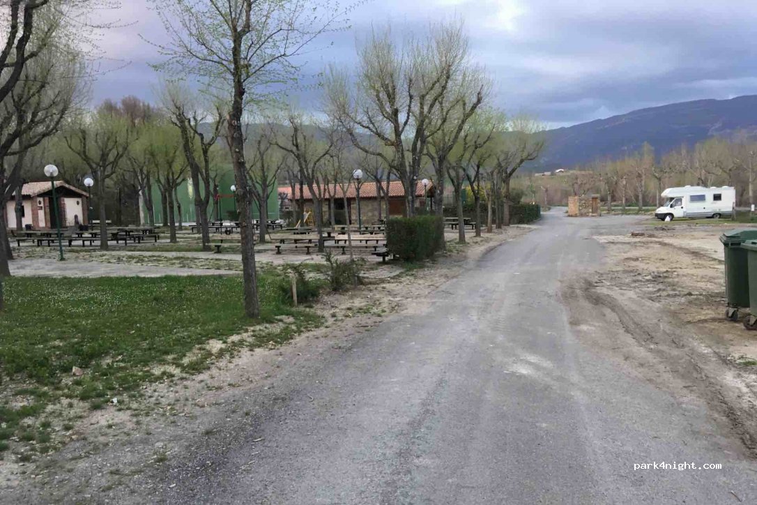 (22336) Tierrantona - Monzón - Fosado Road — foto