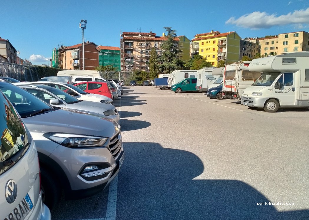 (34144) Trieste - 1 Piazzale delle Puglie — foto 2