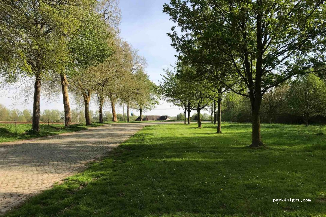 (7180) Seneffe - 58-66 Vieille Chaussée — foto