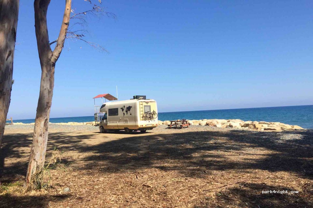 Kato Pyrgos - Unnamed Road — foto