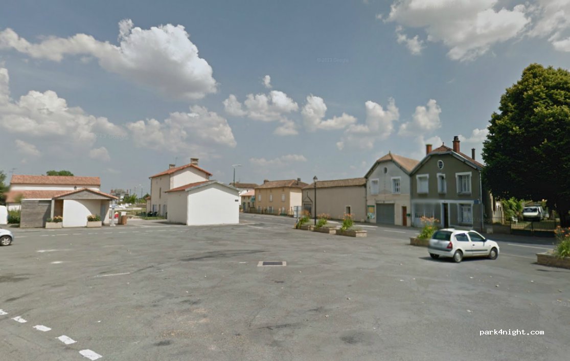 (86480) Rouillé - 6 Place du Puits — foto 2