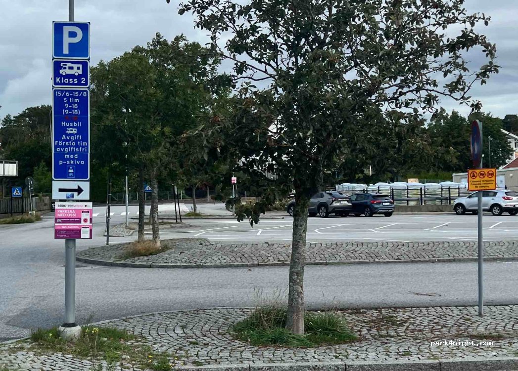 (457 72) Grebbestad - 7 Tage Wikströms gata — foto 3