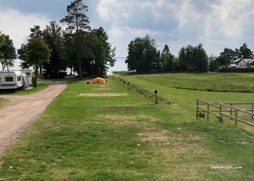 SUNDSÖRN CAMPING — foto