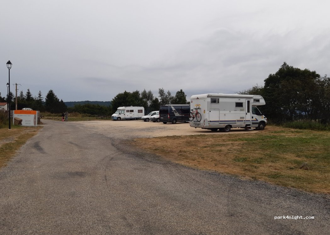(07530) Lachamp-Raphaël - Le Village — foto