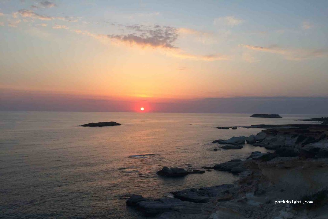 Peyia - Sea Caves Avenue — foto