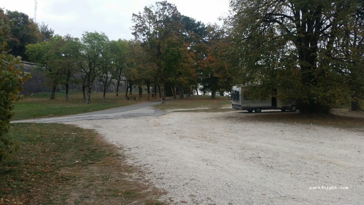 (25000) Besançon - 99 Chemin du Fort de Bregille — foto