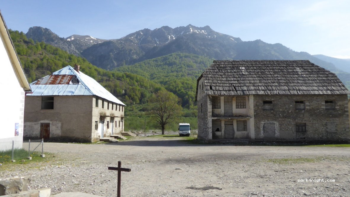 () Vermosh - Unnamed Road — foto