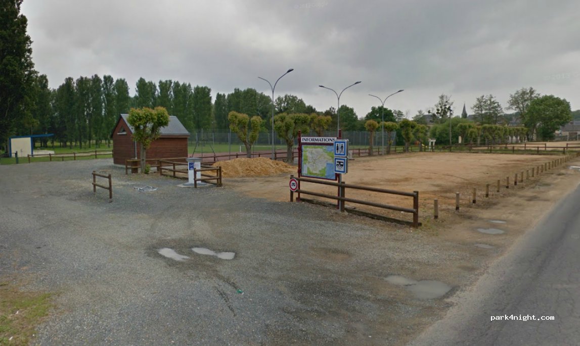 (41360) Savigny-sur-Braye - 4 Avenue de la Gare — foto