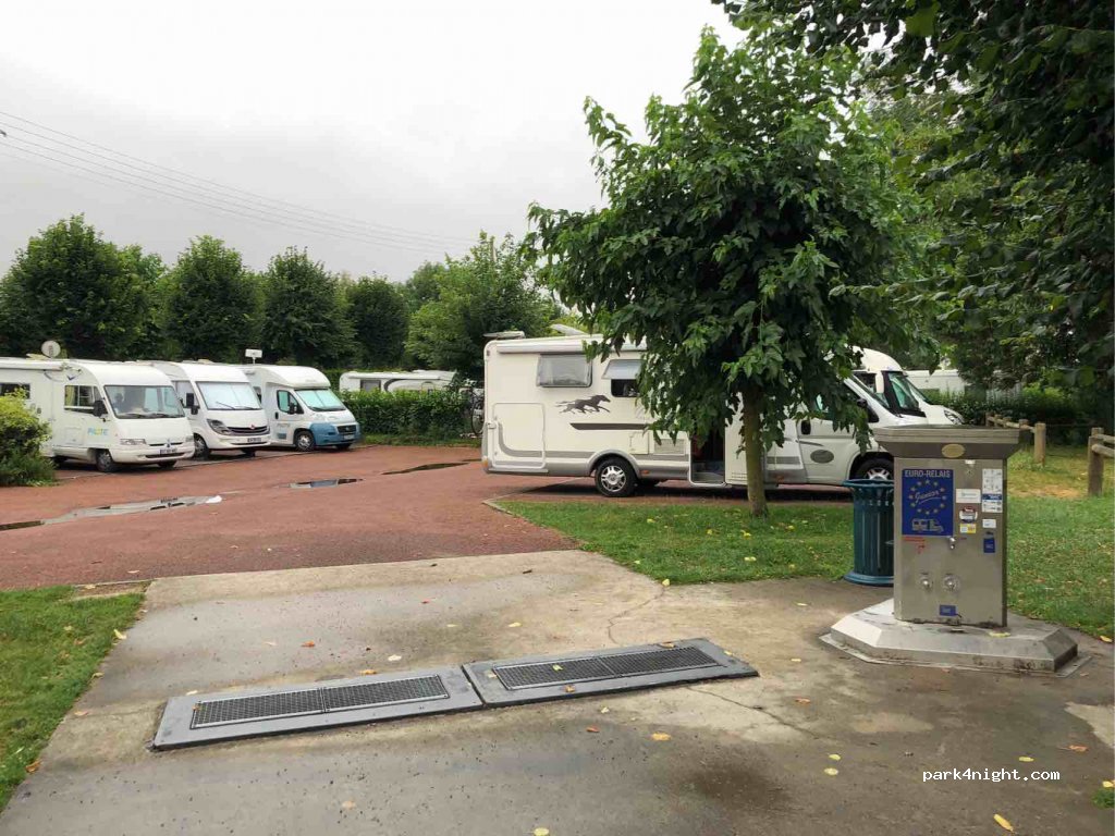 (28190) Courville-sur-Eure - Avenue Thiers — foto