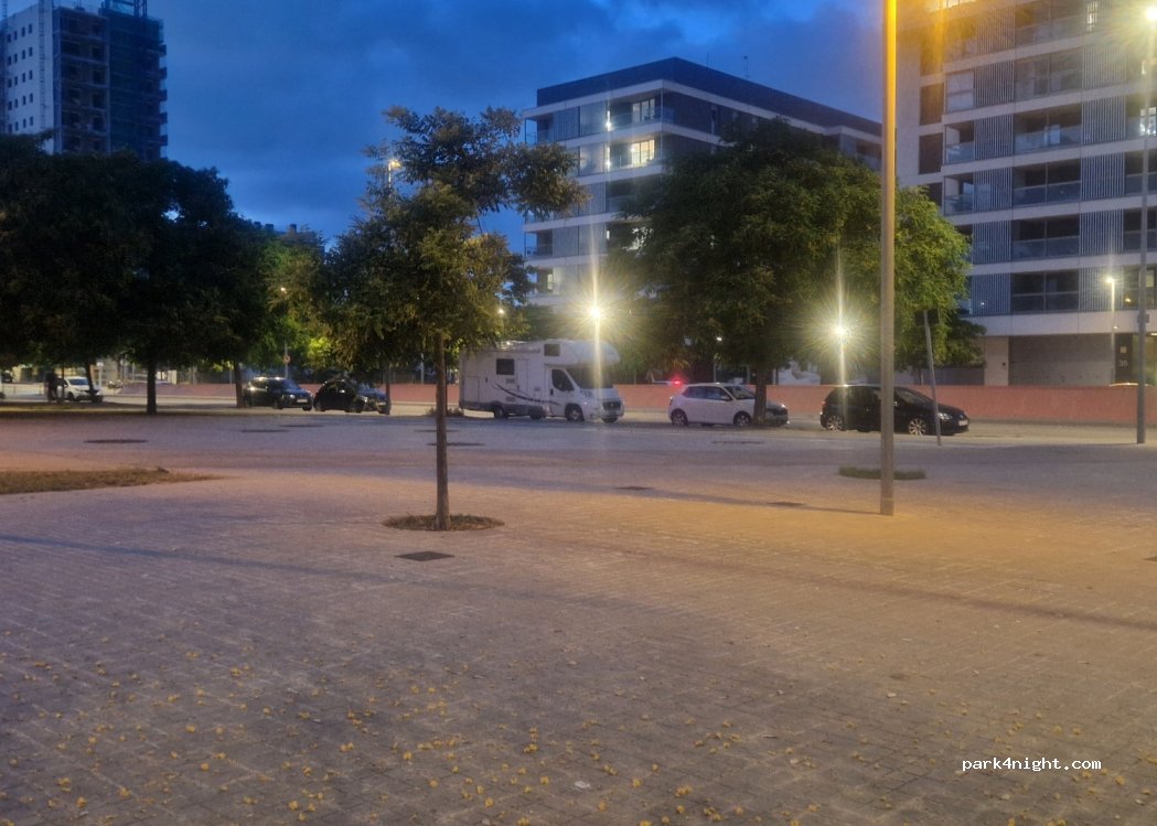 (08302) Mataró - Passeig de Marina — foto 3