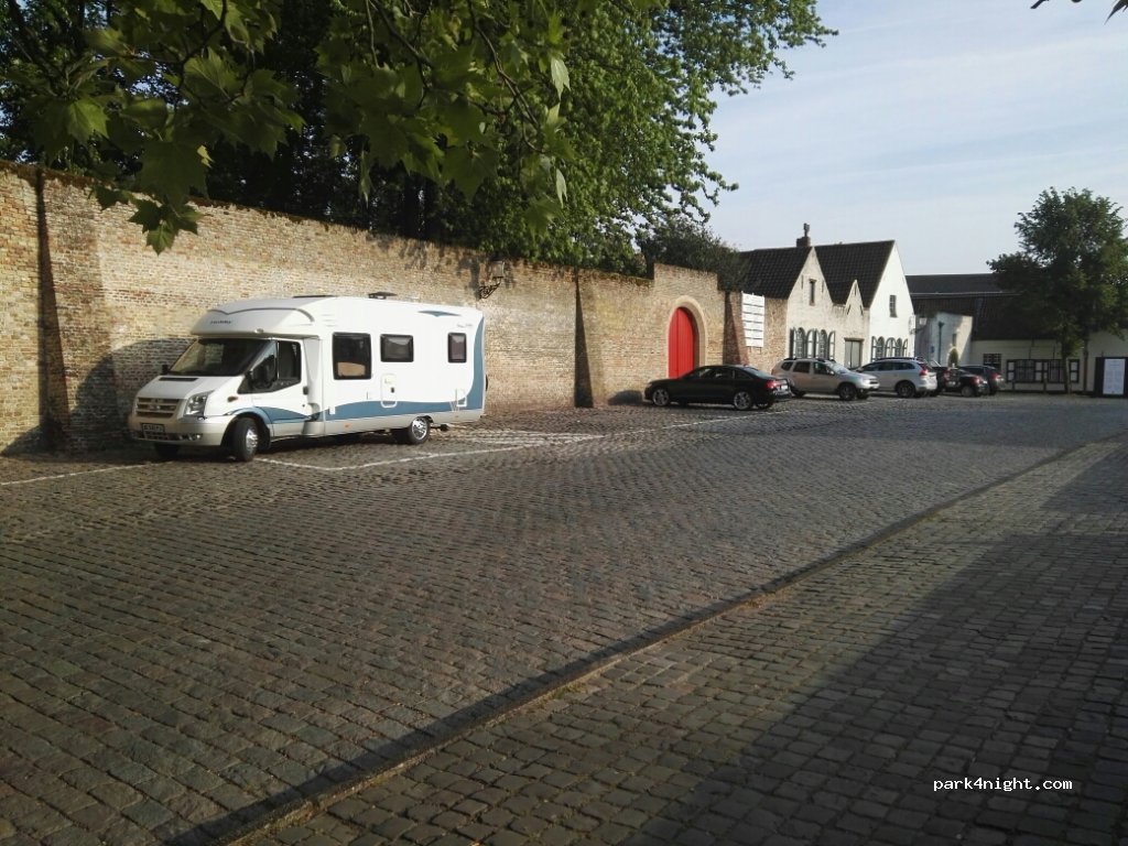 (8000) Brugge - Potterierei — foto