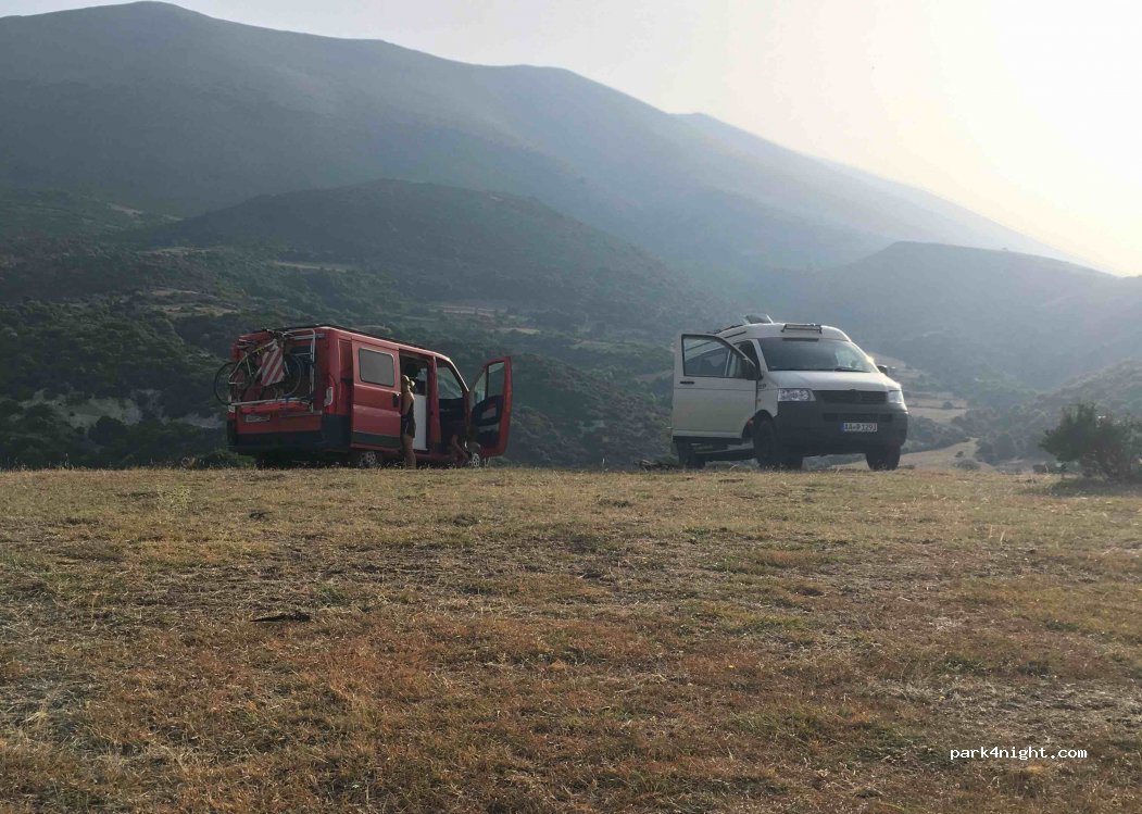(402 00) Μεγάλη Γούρνα - Καλύβια - — foto 2