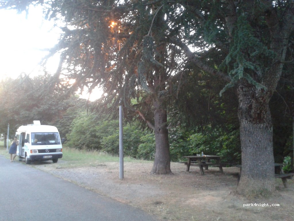(34220) Courniou - Rue Georges Milhaud — foto