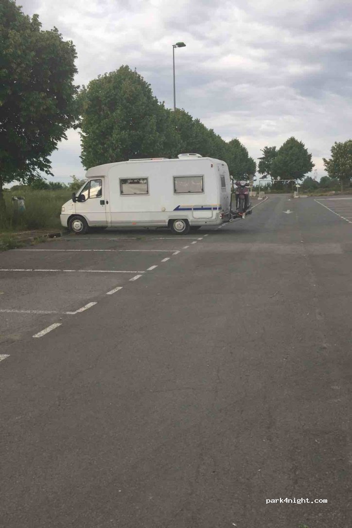 (18000) Bourges - 9155F Rue Nicéphore Niépce — foto