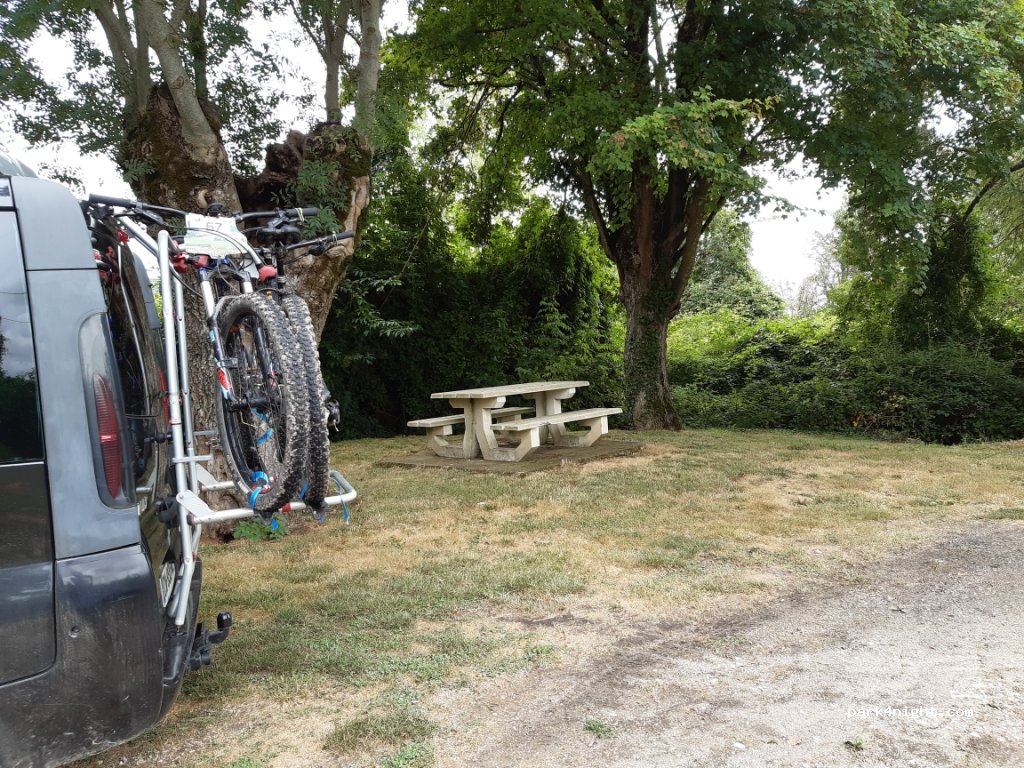 (17160) Blanzac-lès-Matha - D229E2 — foto