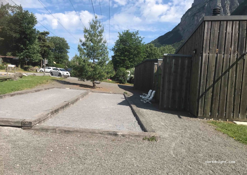 Camping du Bois-Noir, St-Maurice, Valais, Suisse — foto