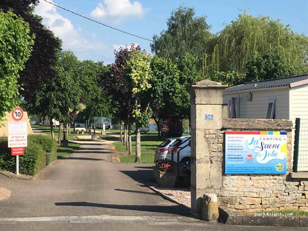 (70360) Scey-sur-Saône-et-Saint-Albin - 32-34 Grande Rue du Bourg — foto