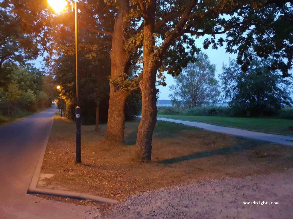 (18581) Putbus - 1 Fürst-Malte-Allee — foto 4